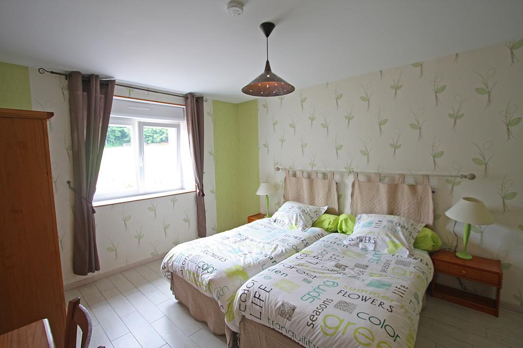 Chambres Et Table D'Hotes La Trottelee Bellefontaine  객실 사진